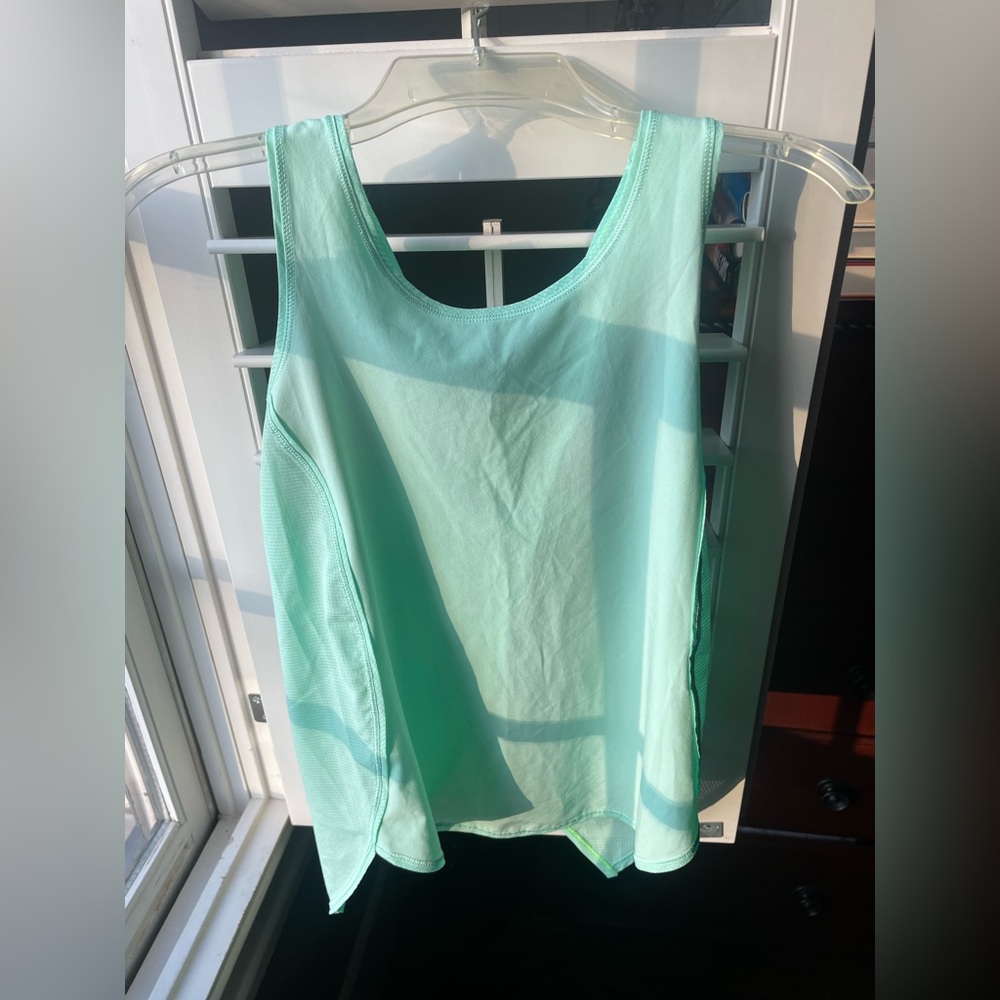 Ivivva / lululemon green tanktop